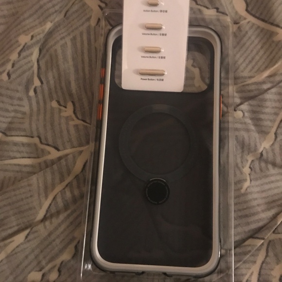 Torras Q3 Air IPhone 17 Pro Max MagSafe Case - Picture 3 of 5